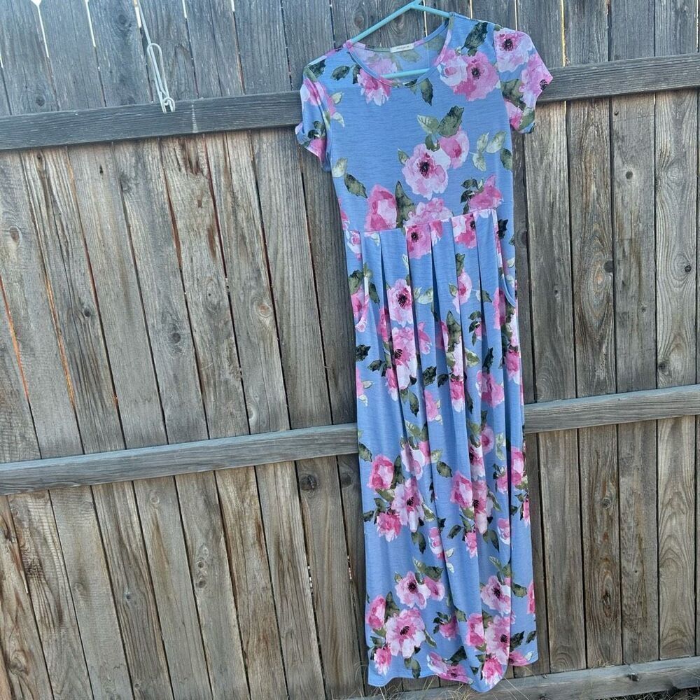 12 pm by Mon Ami maxi dress short sleeve size small
